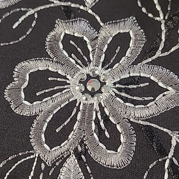 Alfred Dunner sz L pullover top, blk with silver embroidery and rhinestones - Picture 7 of 8